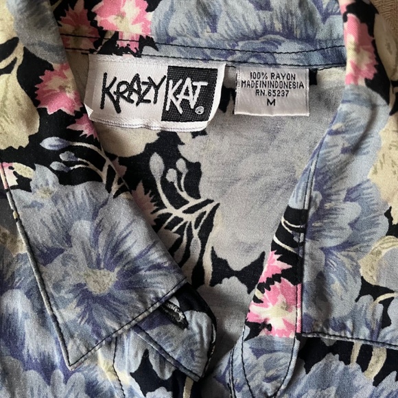 Krazy Kat Vintage Navy Blue with Shades of Pink Flowers Blouse - Picture 13 of 13